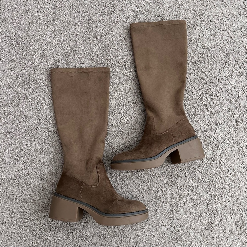 White Mountain Brown Faux Suede Blocked Heel Boots Womens 6